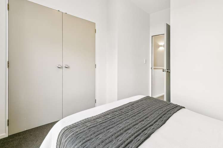 19/20 Thompson Street Mount Cook_12