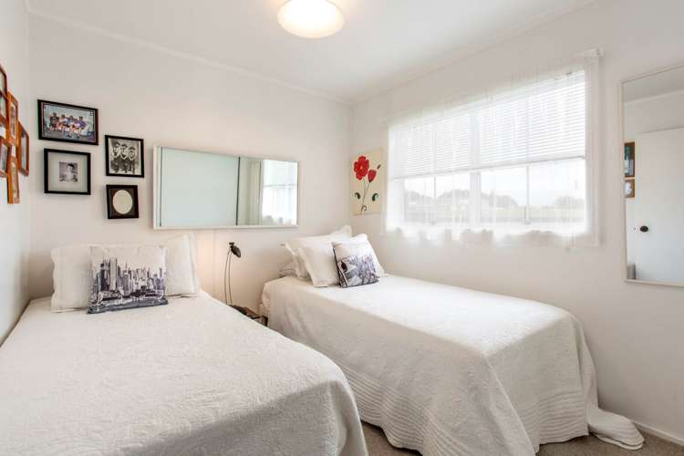 2/33 Akoranga Drive Northcote_7