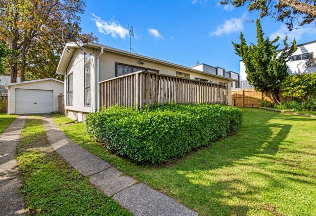 Three-bedroom  Home in Glenfield for rent.