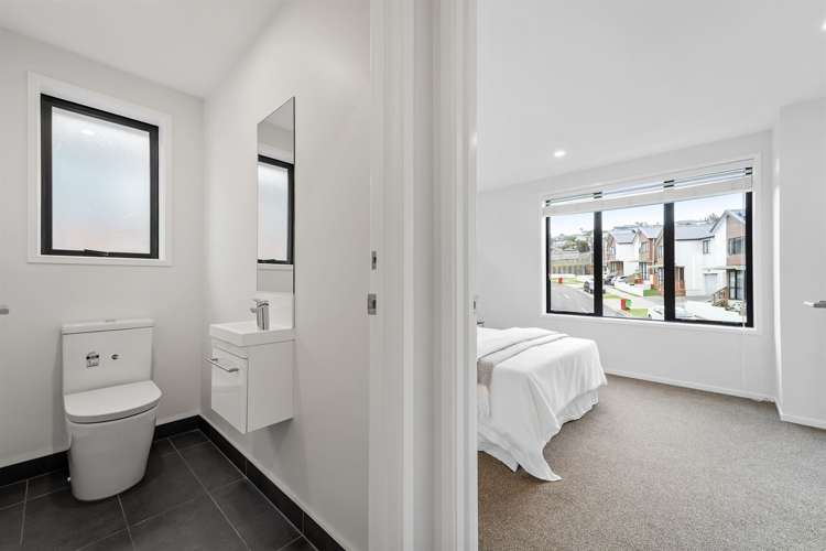 8 Orca Drive Stanmore Bay_16