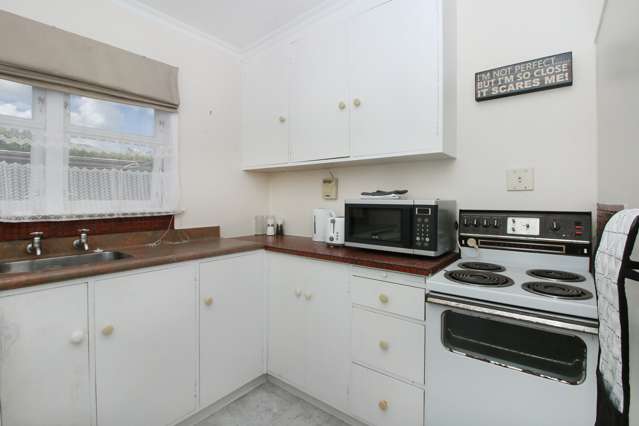 2/96 Linton Street West End_1