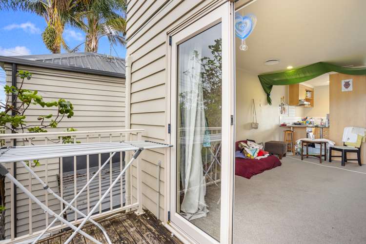 2/4 Keeling Road Henderson_8