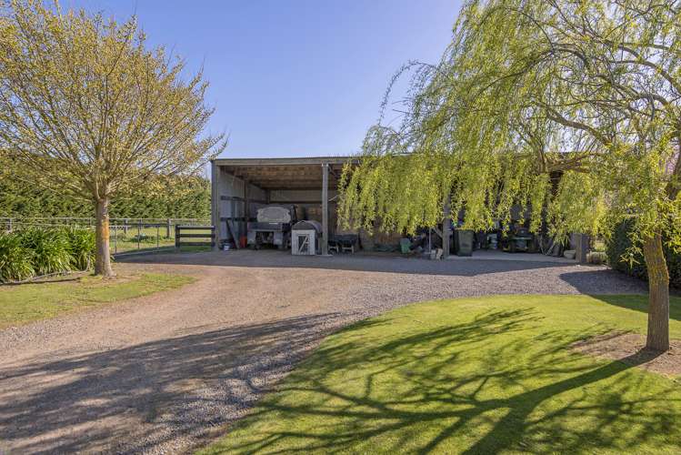 2/736 Sandy Knolls Road West Melton_17