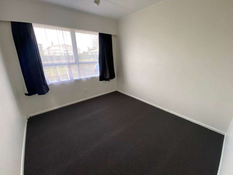 2 Emerson Road Clover Park_7