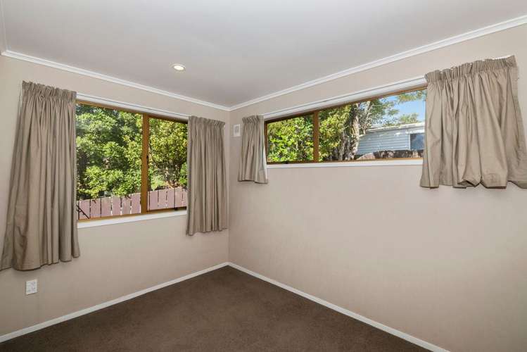 14 Stallard Place Glen Eden_13