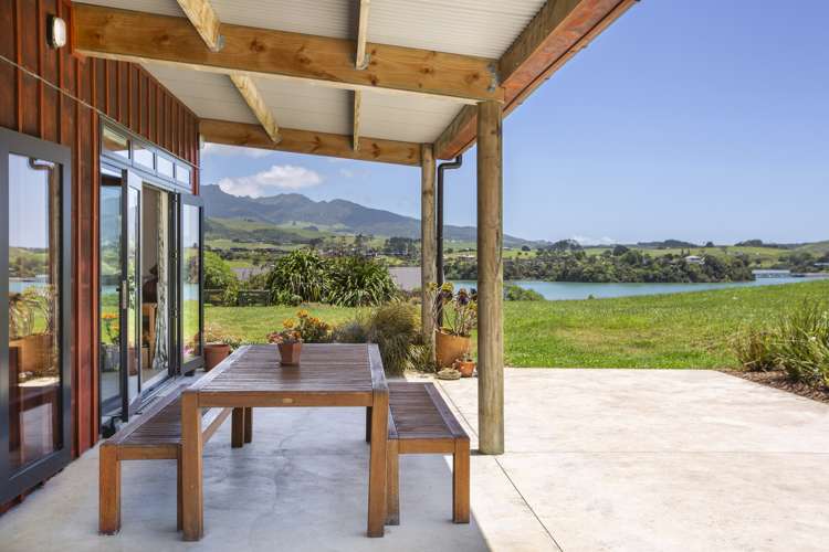 239 Hills Road Raglan_28