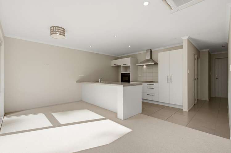 9 Barossa Way Brookfield_2