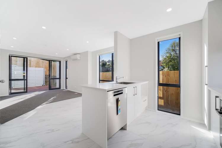 8/31 Ayton Drive 3320_5