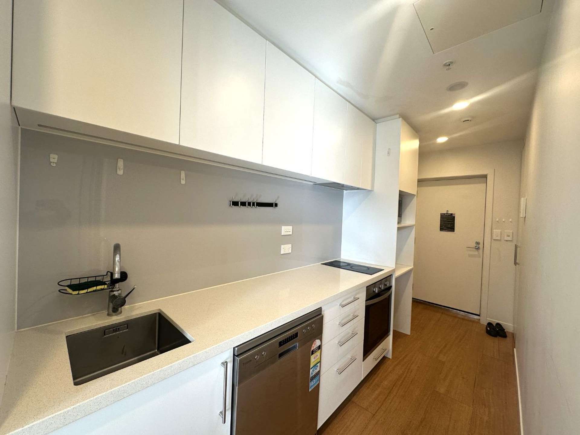 438 Queen Street 10015_0