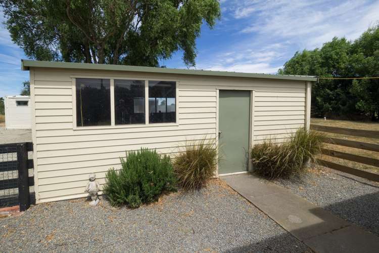 627 Boundary Road Willowby_16