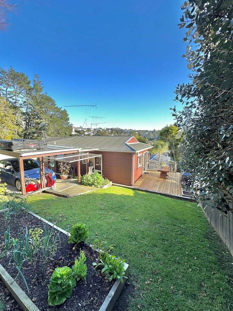 2/375 Wairau Road Totara Vale_5