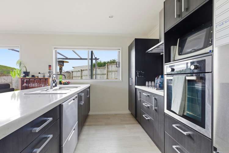 119 Ballintoy Park Drive Welcome Bay_2