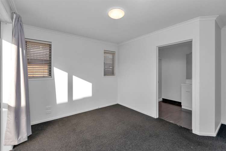 33 Ocean View Rise Ruakaka_9