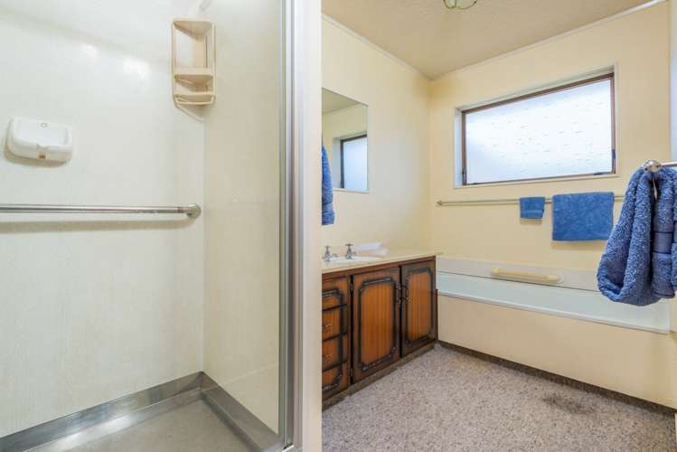 2/1a Clark Road Pahurehure_13