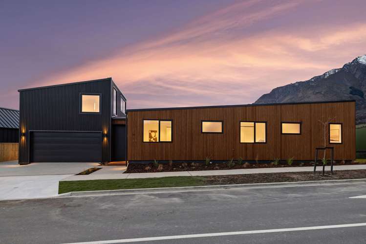 11 Rowe Drive, Hanley's Farm Jacks Point_33
