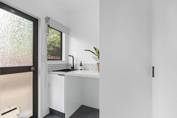 6b Waterloo Place Westown_13