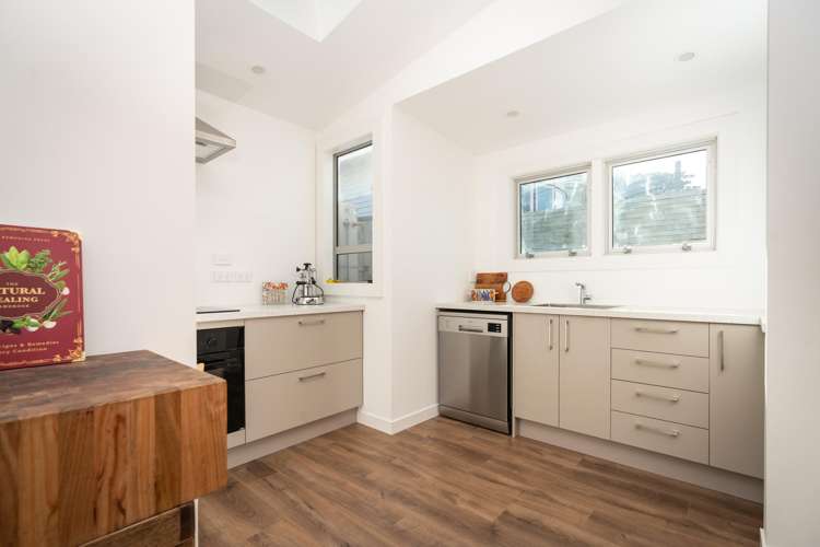 63 Happy Valley Road Owhiro Bay_8