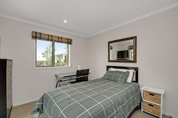 11/11 Errol Close Burbush_9