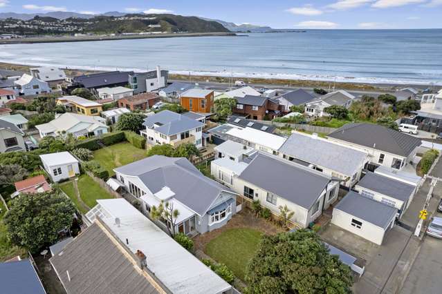 203 Onepu Road Lyall Bay_1