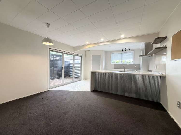 13 bradbury Road Botany Downs_5