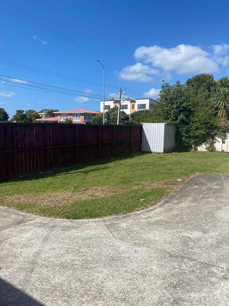 23 Woodford Avenue Henderson_16