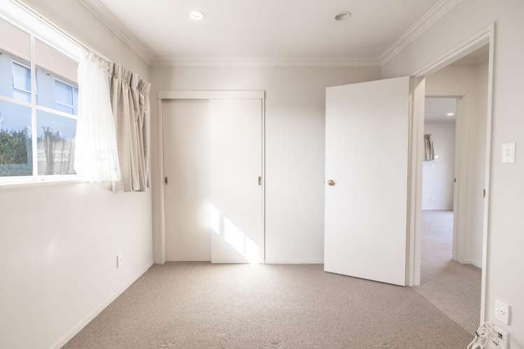 18 Robertson Street Glenholme_15
