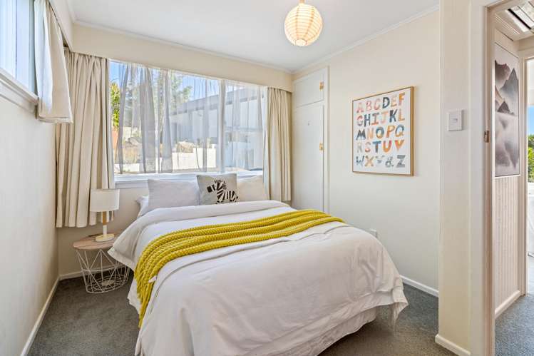 25 Sutcliffe Street St Clair_12