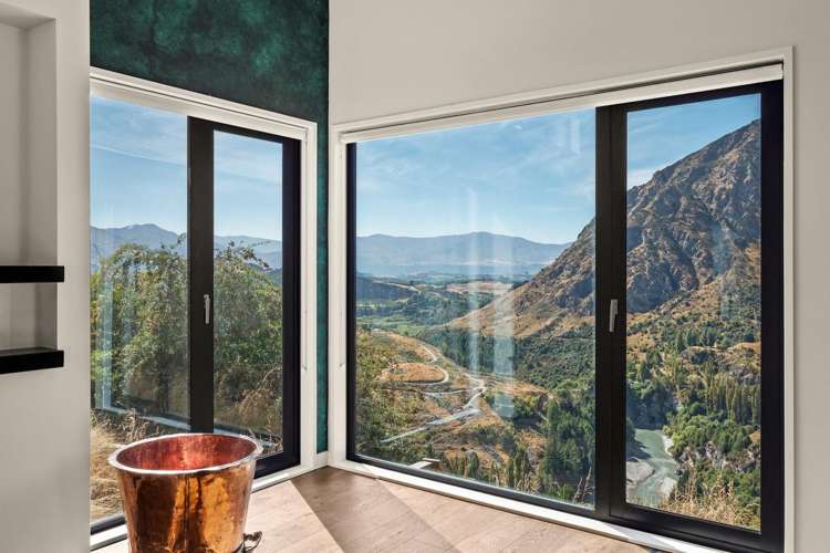 12 Crow's Nest Road Arthurs Point_13