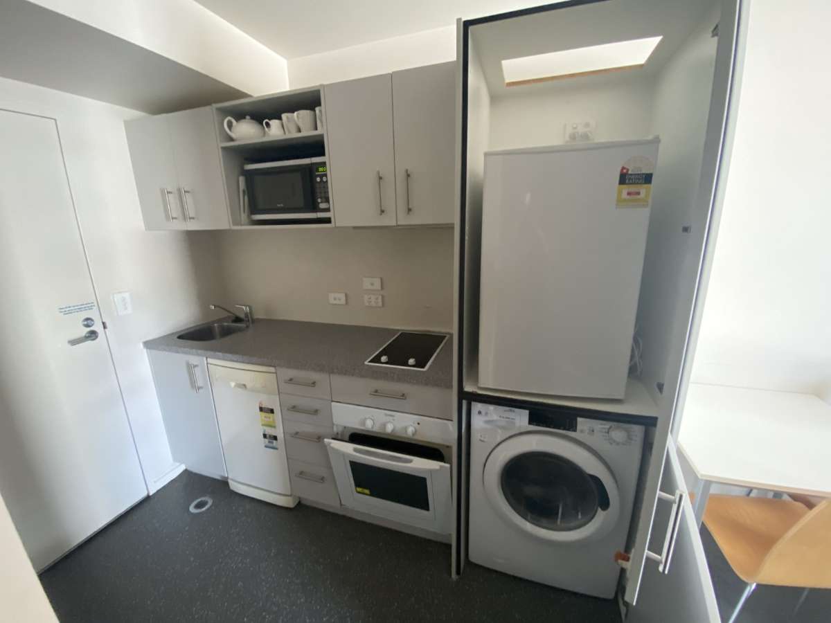 Furnished Studio Apartment (Power Included!) 4