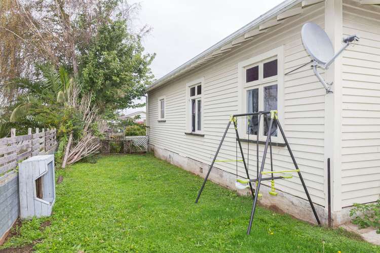 9 Alma Street Dannevirke_16