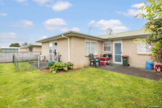 8/8 Village Place Tuakau_2