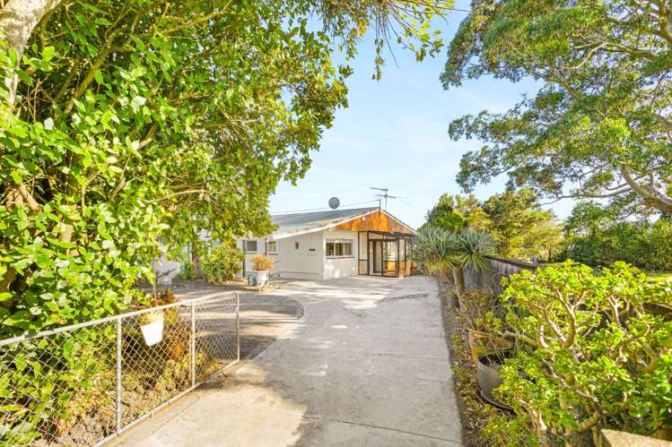 28 Dawnhaven Drive Te Atatu Peninsula_21