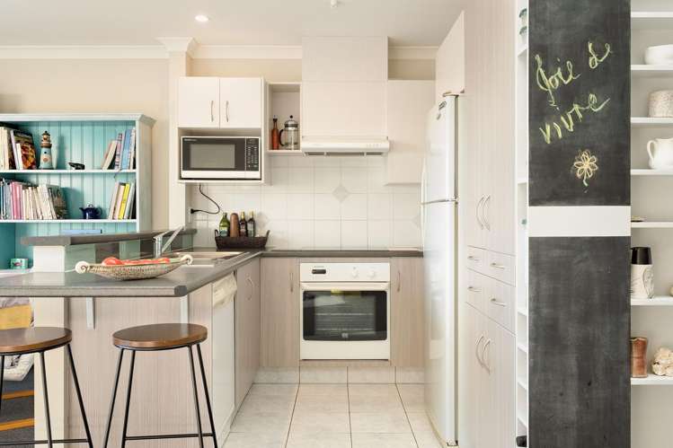 7/3 Leinster Avenue Mount Maunganui_3