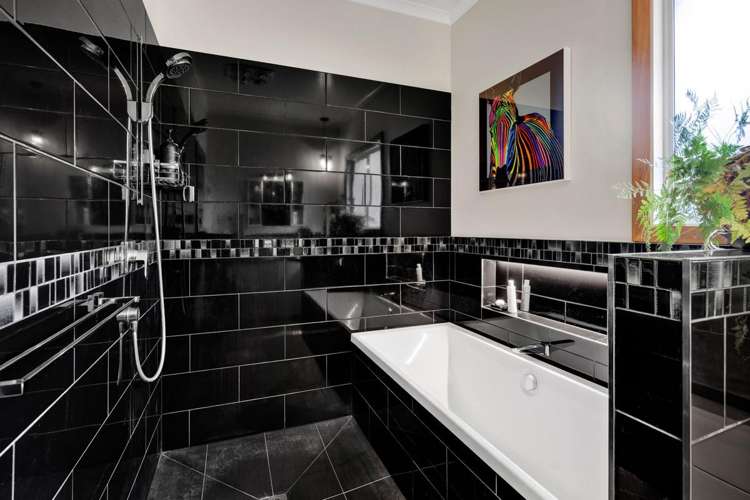 1156 East Road Toko_12