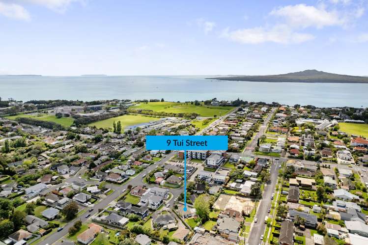 9 Tui Street Belmont_14