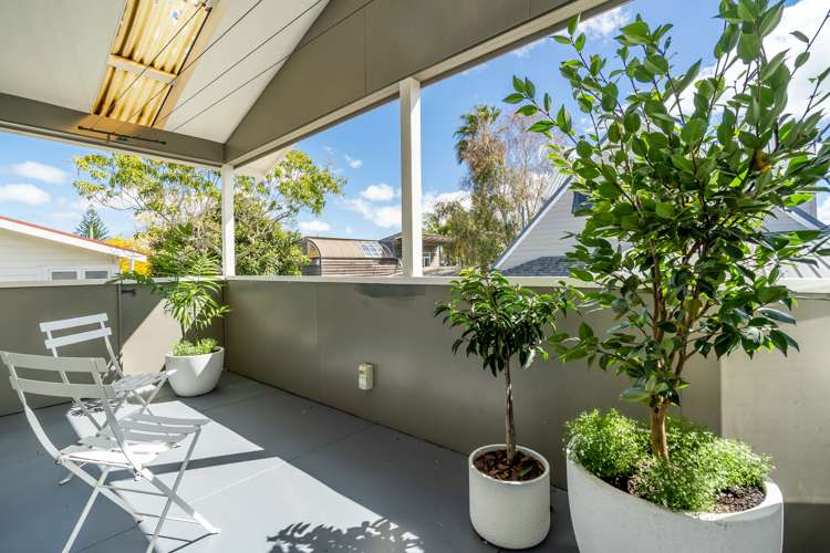 2/12 Webber Street Westmere_9