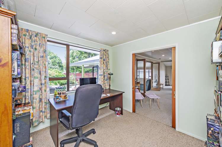 17 Gibson Drive Hornby_10