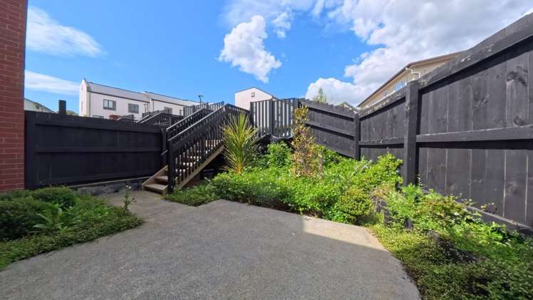 73 Freeland Avenue Mt Roskill_12