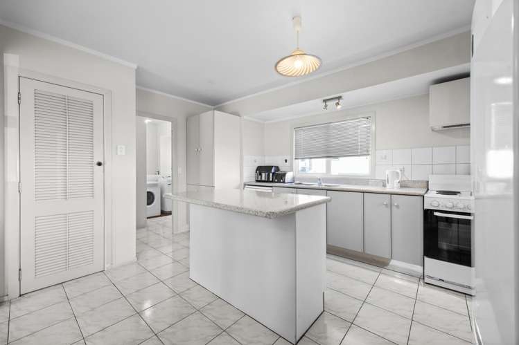 6 Toru Street Te Atatu Peninsula_38