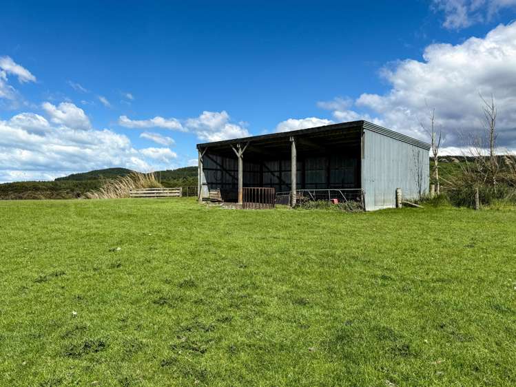 21 Lillburn Valley Road Clifden_8