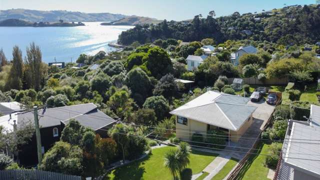 Coastal Charm – A Perfect Family Retreat!