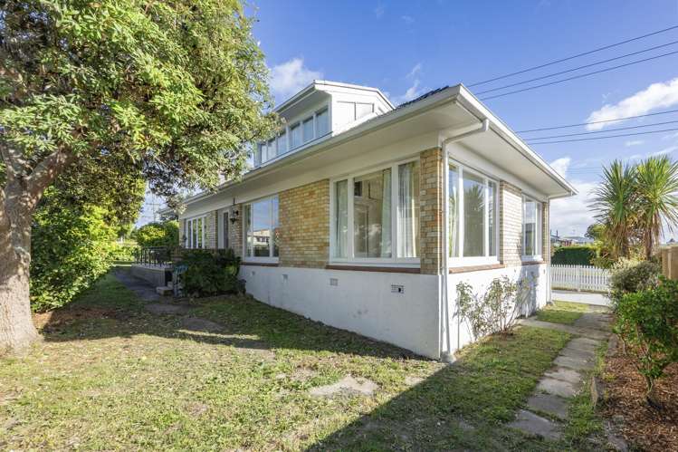 35 Archibald Road Kelston_12