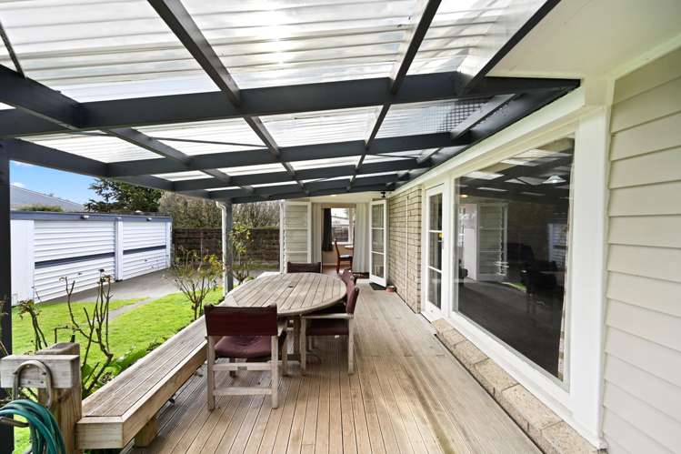 69 Resthill Crescent Glenview_21