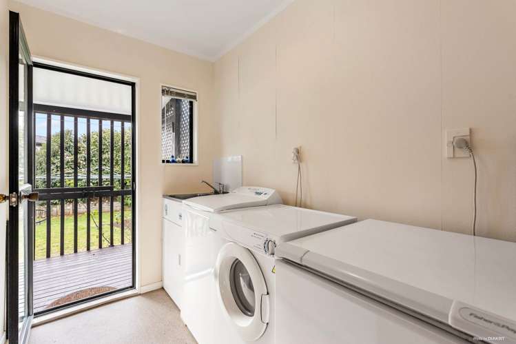 20 Sandgate Avenue Botany Downs_16