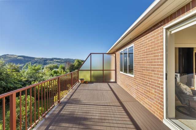 Sunny & Elevated Living In Liberton