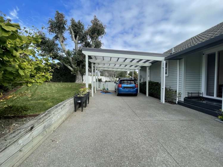 9 Tui Street Belmont_34