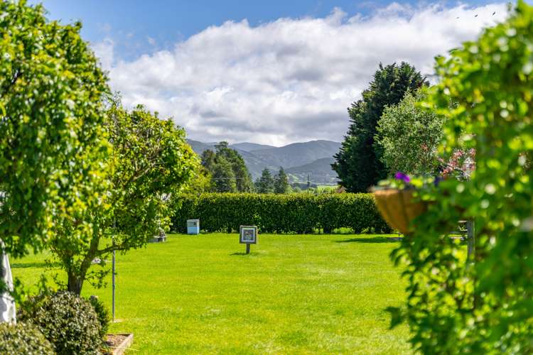 8 Camellia Lane Carterton_21