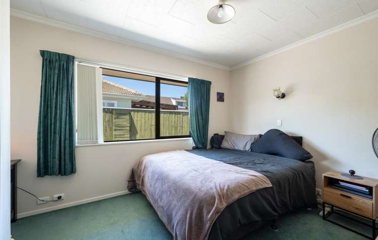 2/14 Marsden Road Stoke_11