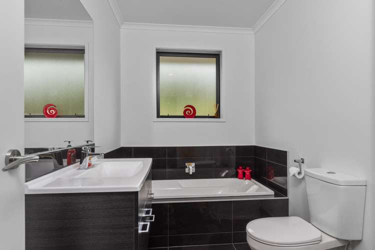 1 Colin Drive Paeroa_13