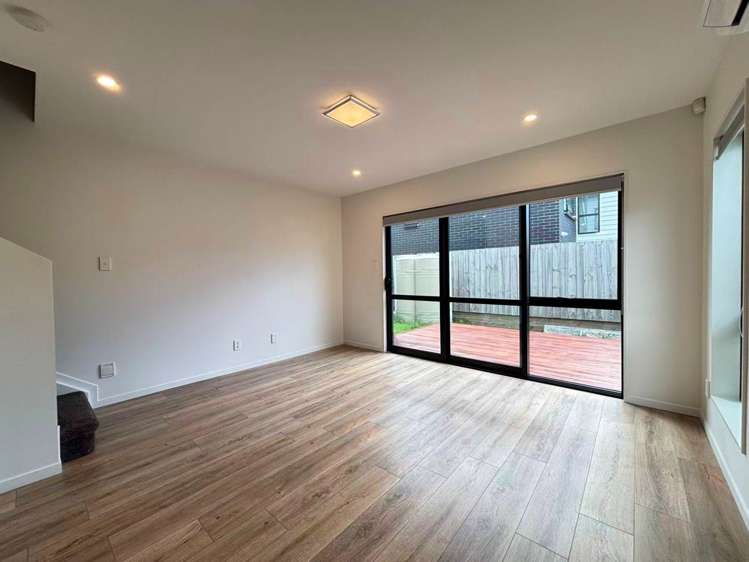 8 Seelie Court Flat Bush_5